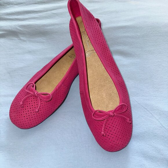 Aerosoles pink suede ballet flats with bow, NWOT - Picture 2 of 7